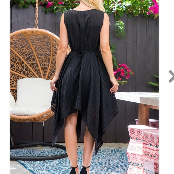 Black Handkerchief Hem Sleeveless Dress - Picture 2 of 6